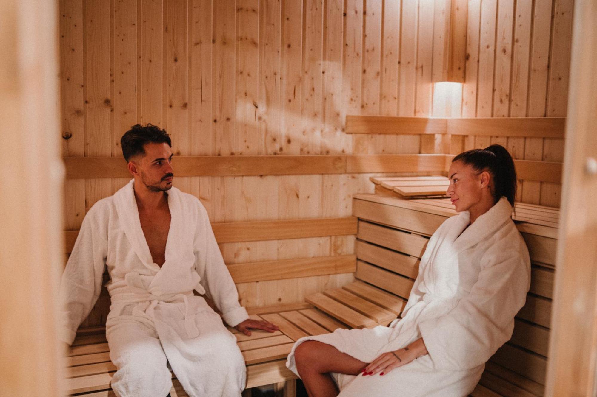 Adeo Hotel Sport & Spa 鲁塞 外观 照片