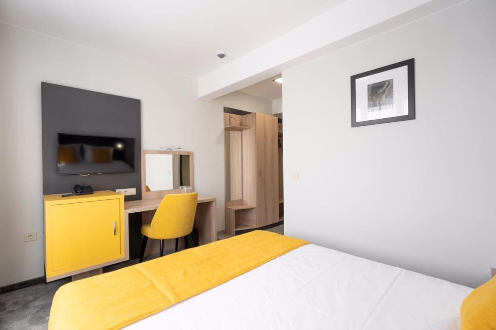 Adeo Hotel Sport & Spa 鲁塞 外观 照片